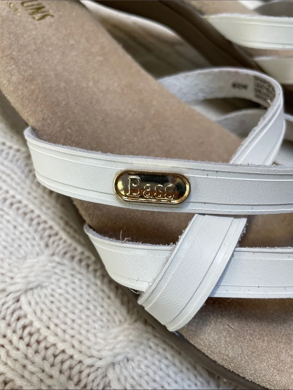 G.H. Bass Sunjuns Sharon 8.5W white leather strappy sandal. Like new.